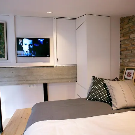 27 Apartment