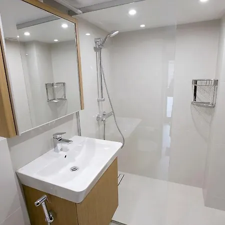Apartment 27