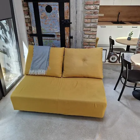 27 * Varna